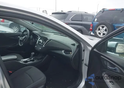 2018 Chevrolet Malibu Lt z USA, uszkodzony, nr VIN 1G1ZD5ST4JF111299